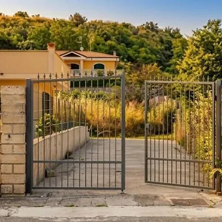 Intera Casa Privata Accessoriata E Moderna A 10 Minuti Da Tropea شقة *